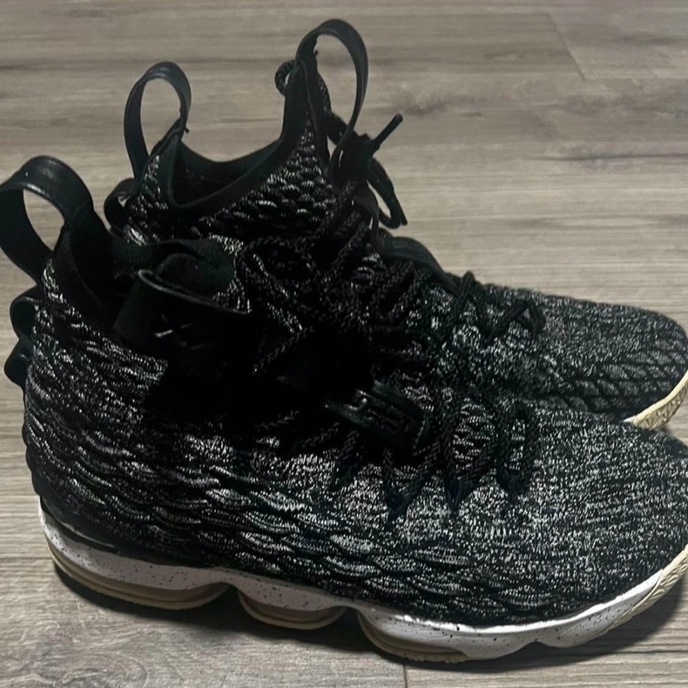 Nike LeBron 15 EPnAshes - Picture 2 of 6
